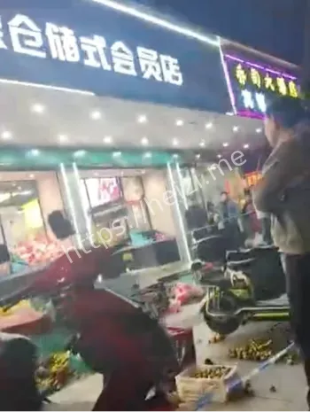 杭州水果店打砸